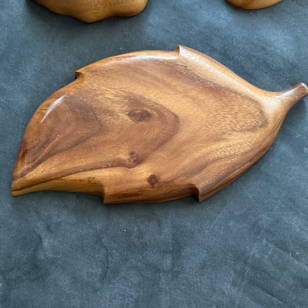 Monkey Pod Wood Leaf-Shaped Serving Tray Set Of 3 - Picture 7 of 8